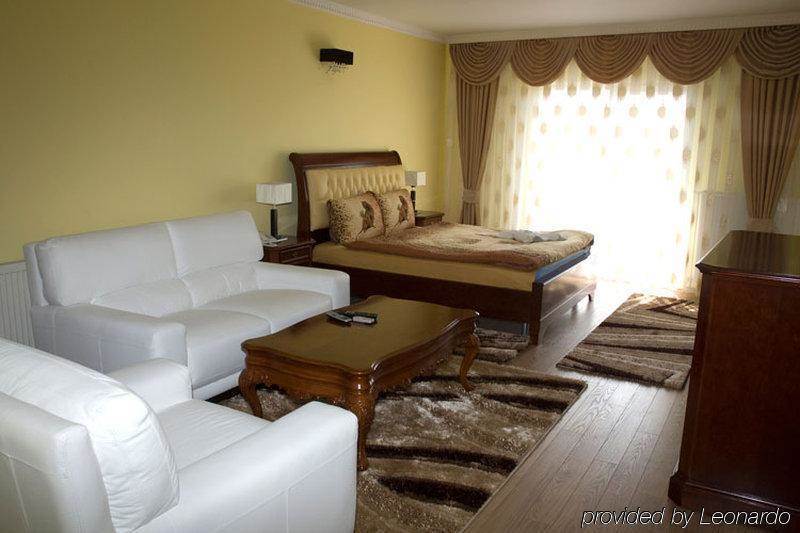 Hotel Begolli Pristina Room photo