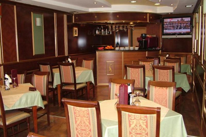 Hotel Begolli Pristina Restaurant photo